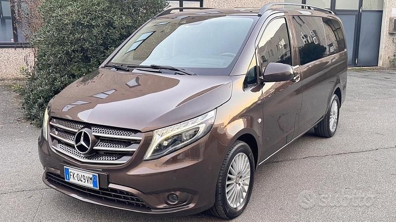 Marrone Usata 2017 Mercedes Vito Furgone | 22.500 € (Buon prezzo) - Immagine 1/4