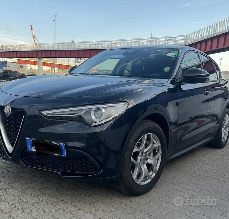 Usata Alfa Romeo Stelvio 160 CV (117 kW) 2021 Nero SUV
