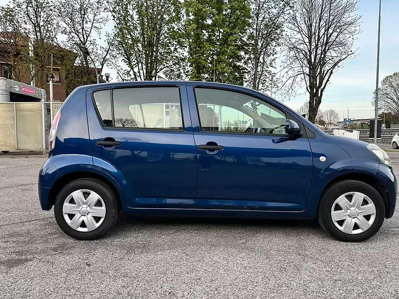 Usata Daihatsu Sirion 69 CV (50 kW) 2005 Utilitaria