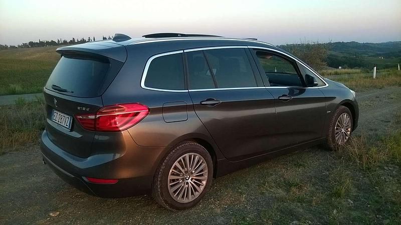 Usata BMW 218 Gran Tourer Luxury Line 150 CV (110 kW) 2015 Grigio Monovolume