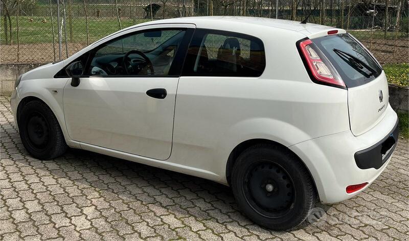 Usato 2010 Fiat Punto Evo 1.3 Diesel 75 CV (5.000 €)