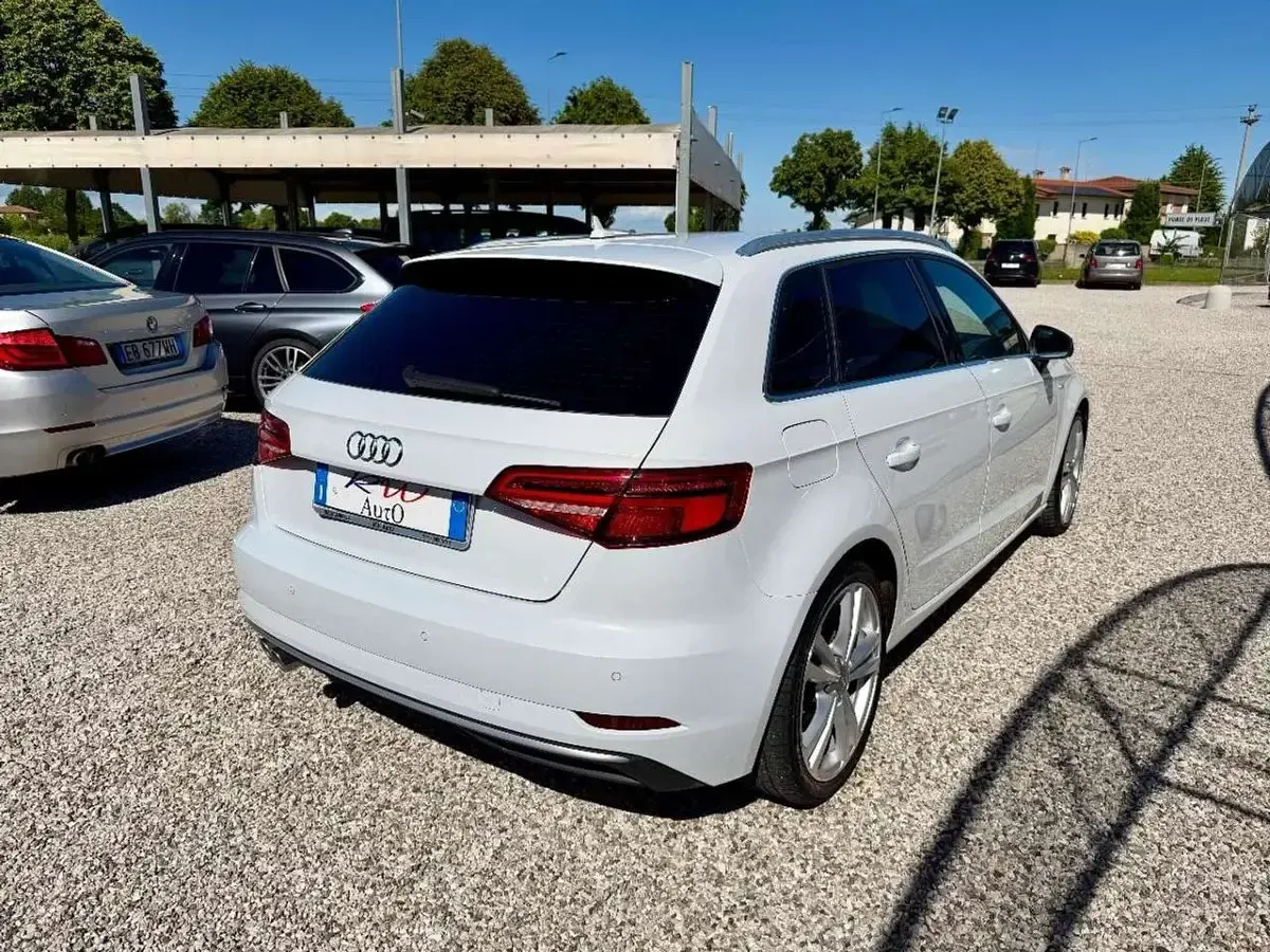 Usata Audi A3 S-Line 150 CV (110 kW) 2017 Bianco Berlina