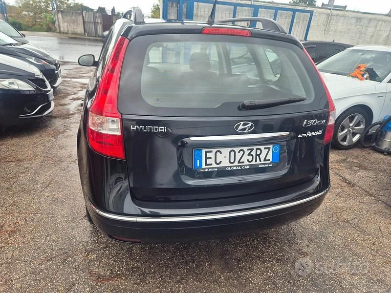 Usata Hyundai i30 Comfort 109 CV (80 kW) 2010 Nero Station wagon