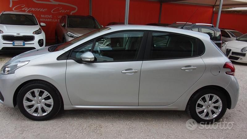 Usata Peugeot 208 Allure 75 CV (55 kW) 2016 Grigio Utilitaria