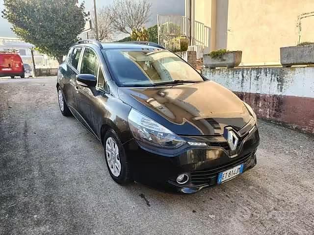 Usata Renault Clio GrandTour 75 CV (55 kW) 2014 Nero Station wagon