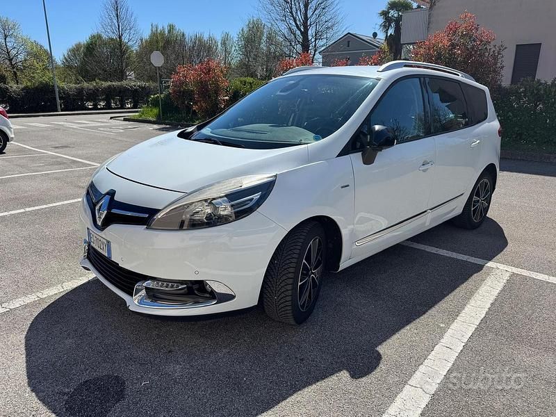 Bianco Usata 2013 Renault Scénic Monovolume | 5200 € - Immagine 1/4