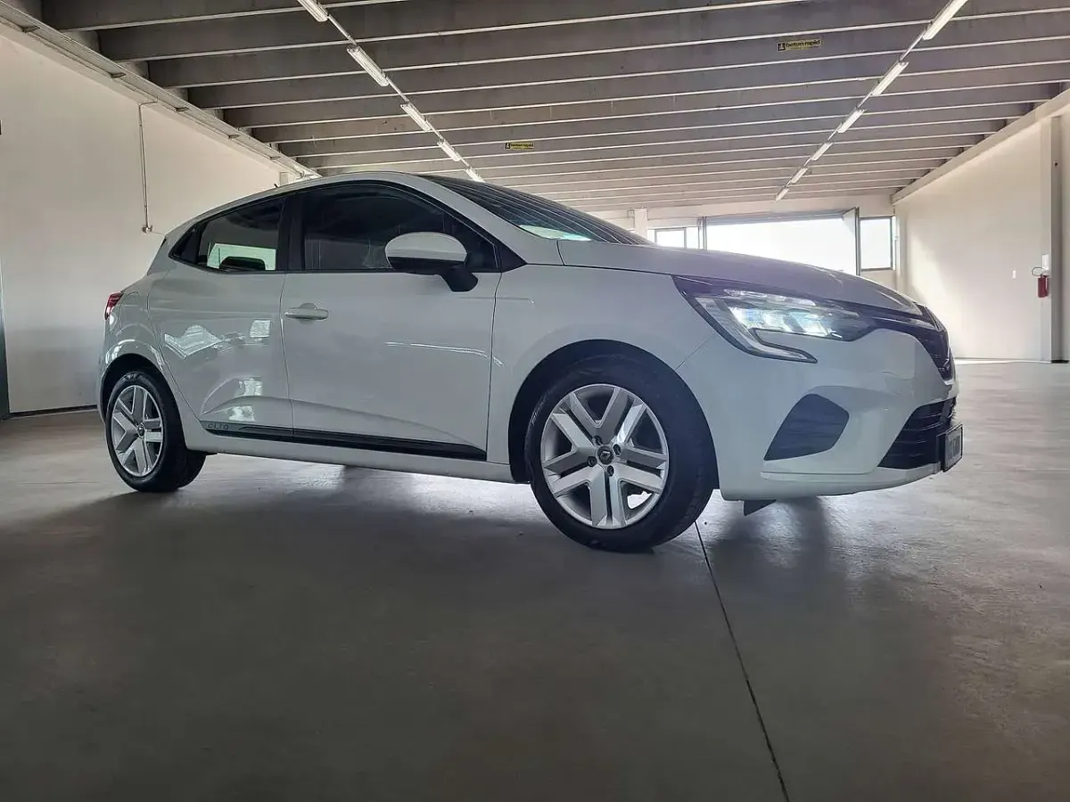 Usata Renault Clio Zen 91 CV (66 kW) 2021 Bianco Utilitaria