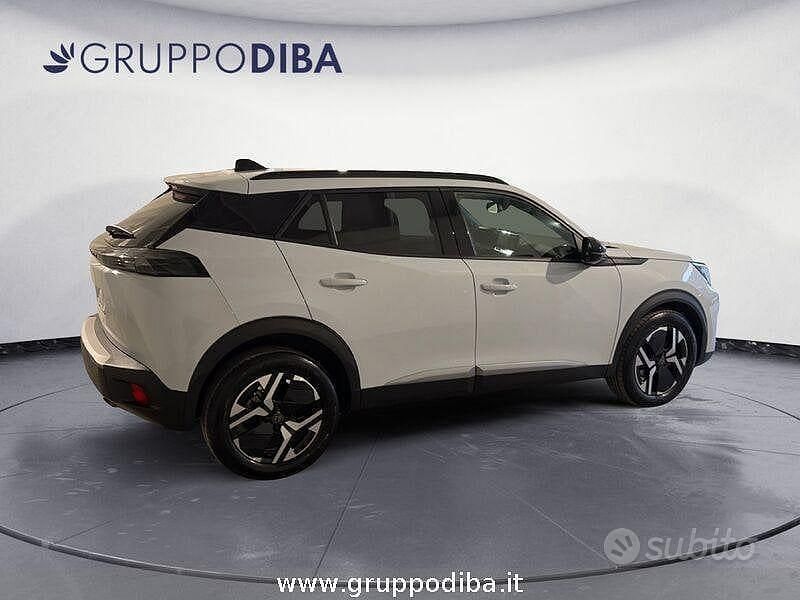 Usata Peugeot 2008 Allure 101 CV (74 kW) 2025 Bianco SUV