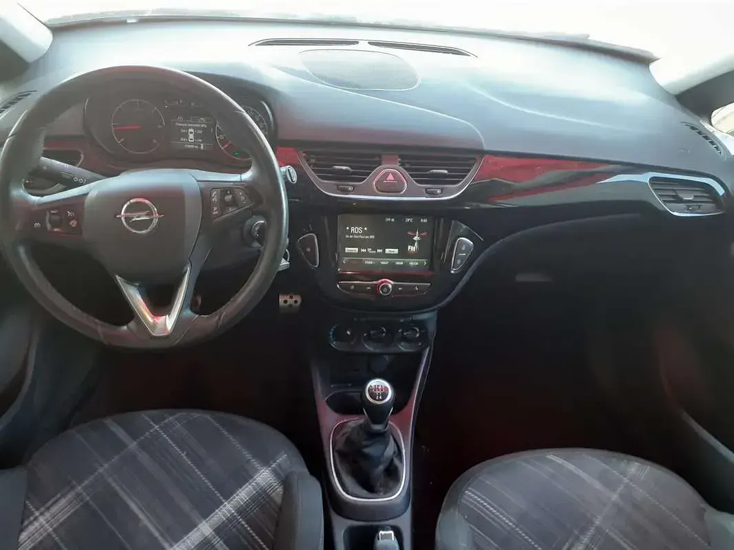 Usata Opel Corsa Color Edition 95 CV (69 kW) 2016 Utilitaria