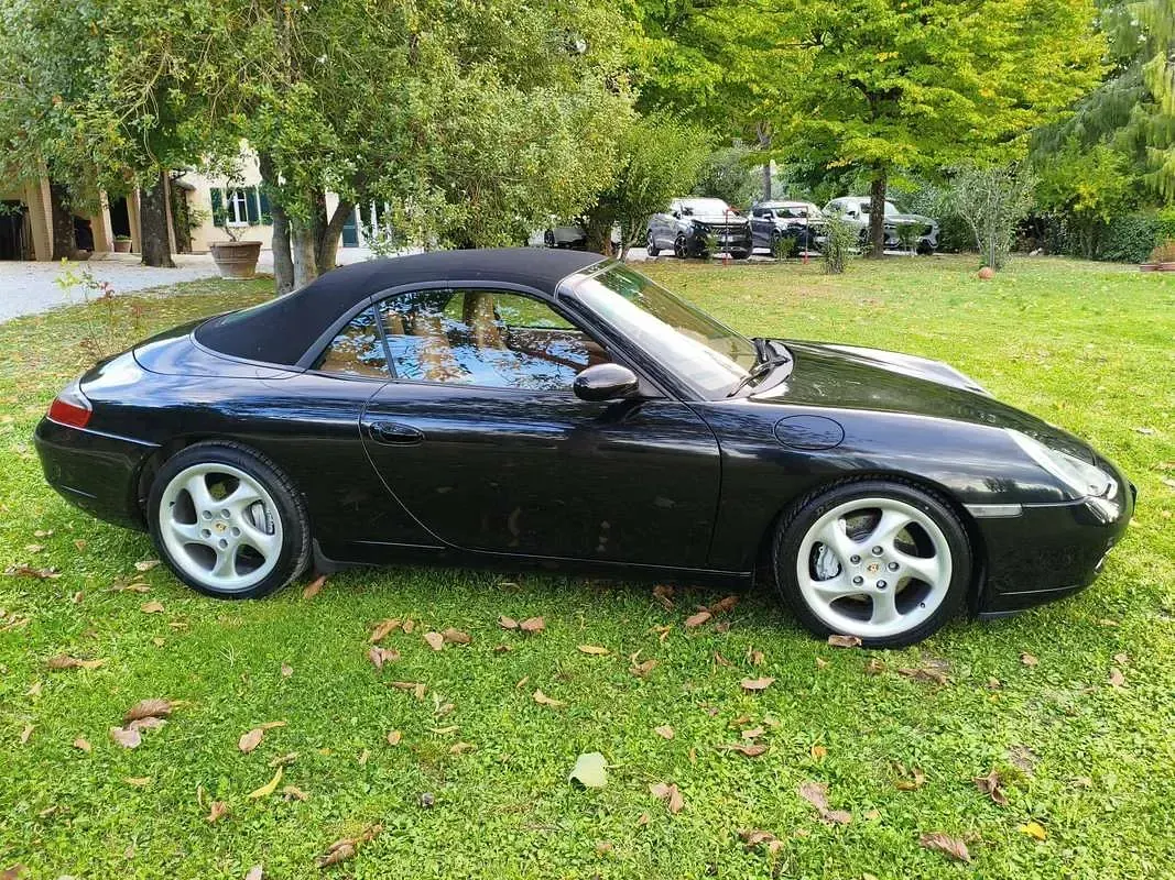Usata Porsche 911 Carrera Cabriolet 300 CV (220 kW) 2000 Nero Cabrio