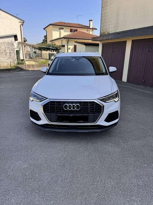 Bianco Usata 2025 Audi Q3 Ambiente SUV | 33.900 € (Super prezzo) - Immagine 1/4