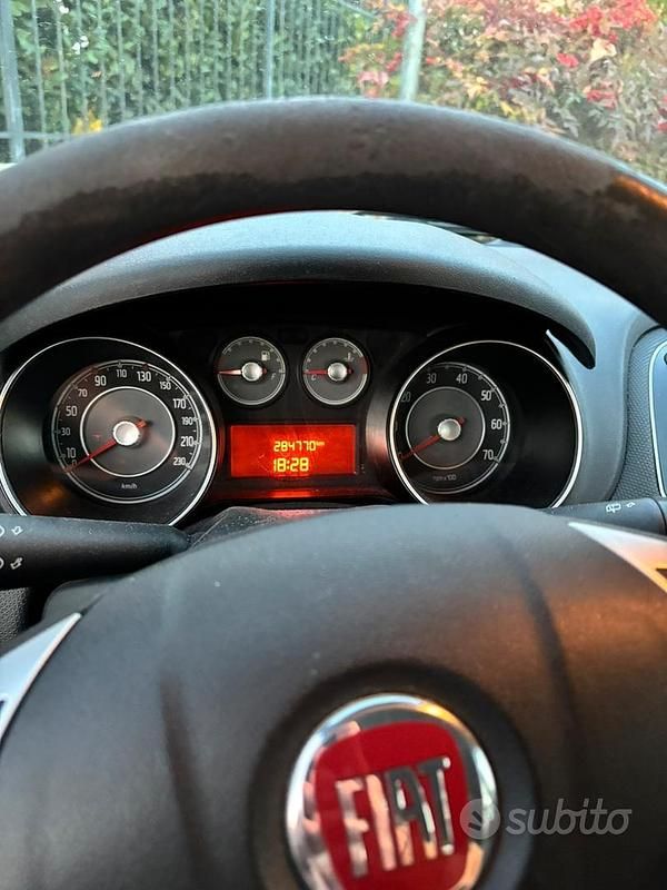 Usata Fiat Grande Punto 2012 Bianco Utilitaria