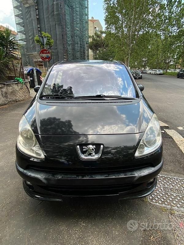 Usata Peugeot 1007 68 CV (50 kW) 2008 Nero Monovolume