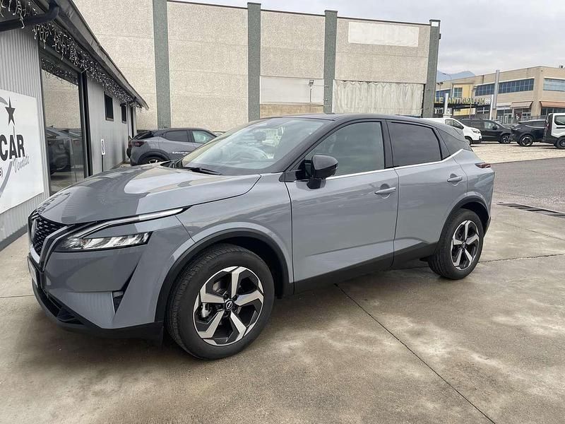Usata Nissan Qashqai N-Connecta 140 CV (102 kW) 2023 Grigio SUV