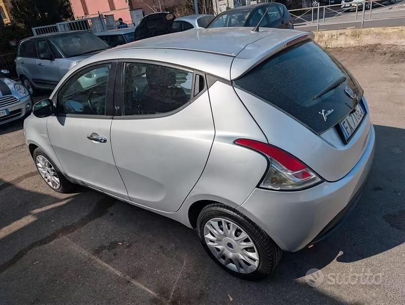 Usata Lancia Ypsilon 2015 Grigio Utilitaria
