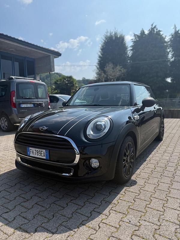 Usata Mini One D Hype 95 CV (69 kW) 2017 Nero Utilitaria