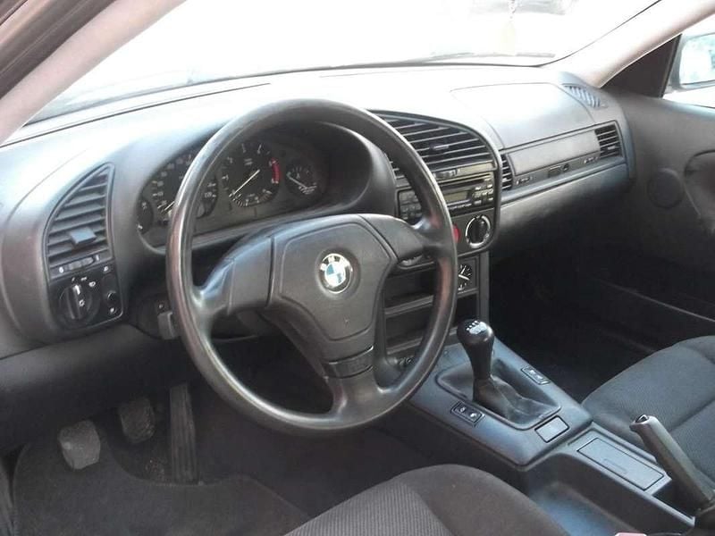 Usata BMW 318 90 CV (66 kW) 1994 Berlina