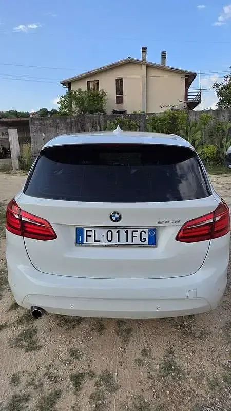 Usata BMW 216 Active Tourer Efficient Dynamics 116 CV (85 kW) 2017 Bianco Monovolume