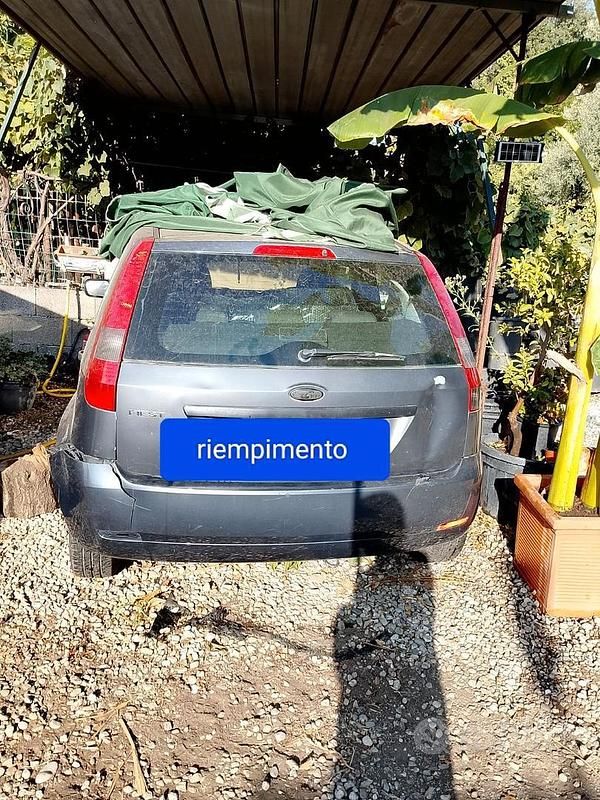 Usata Ford Fiesta 73 CV (53 kW) 2001 Utilitaria