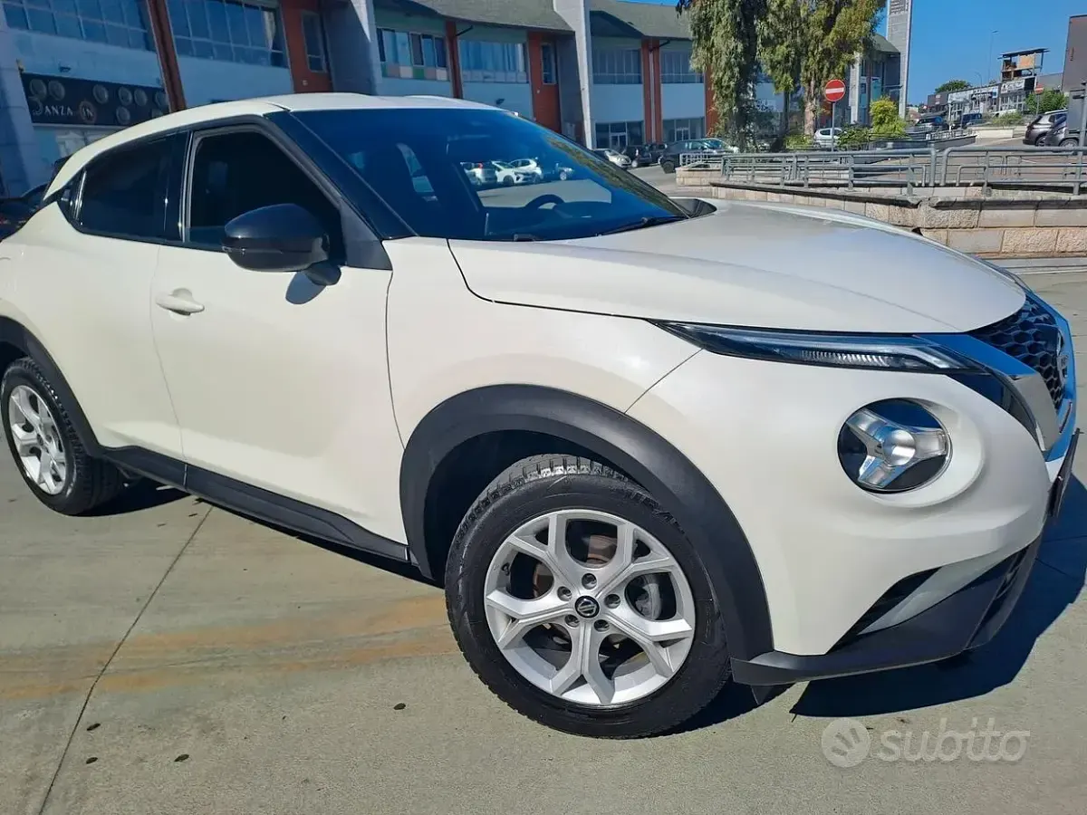 Usata Nissan Juke Enigma 114 CV (83 kW) 2021 Bianco SUV
