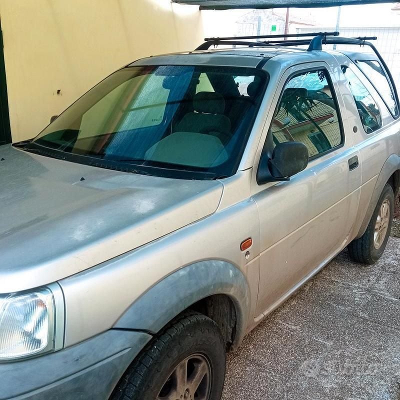 Usata Land Rover Freelander 97 CV (71 kW) 2001 Grigio SUV