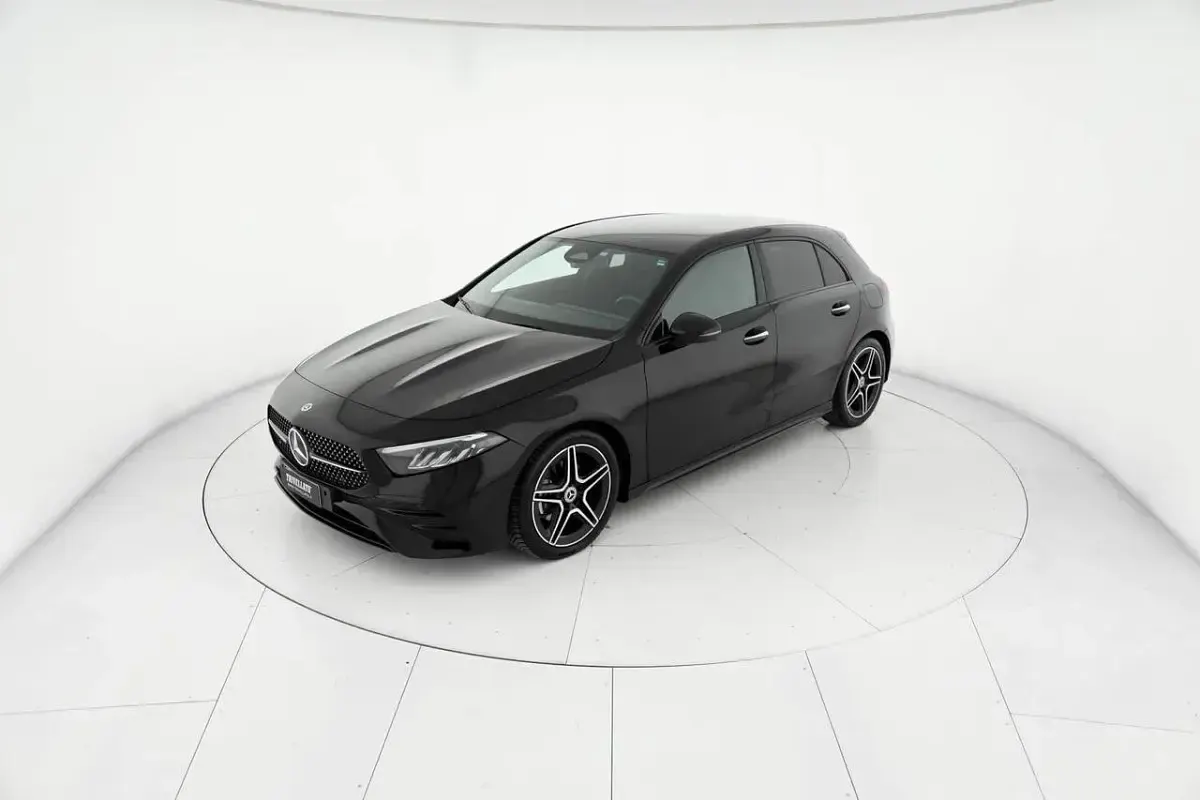 Usata Mercedes A180 Advanced Plus 116 CV (85 kW) 2024 Nero Berlina