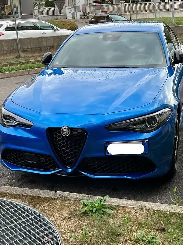 Używany Alfa Romeo Giulia Veloce 280 KM (205 kW) 2022 Niebieski Sedan/Limuzyna