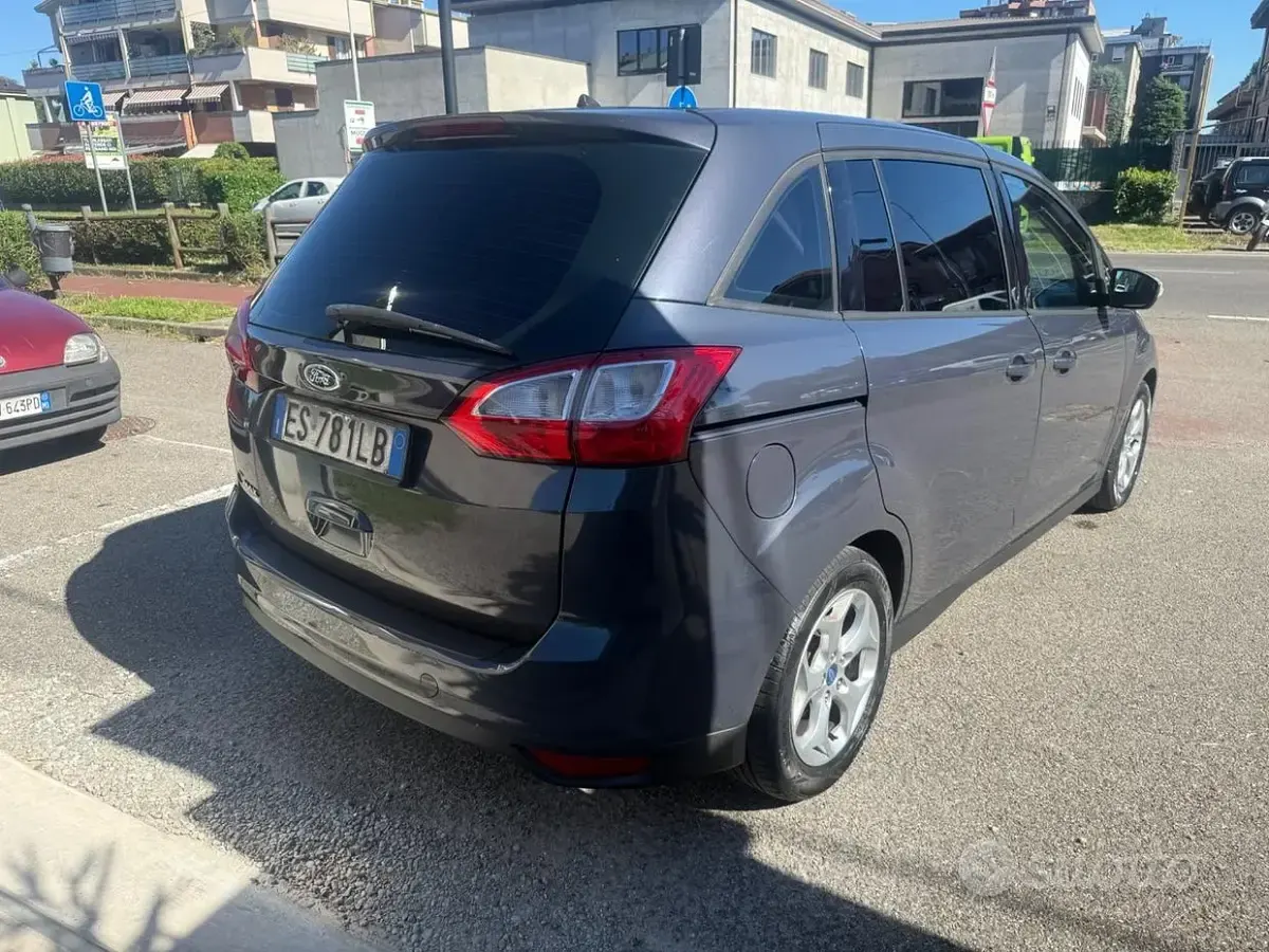 Usata Ford C-MAX Titanium 116 CV (85 kW) 2013 Grigio Monovolume