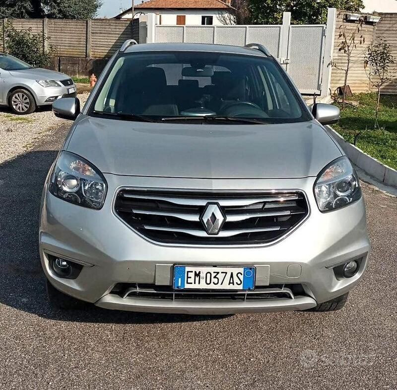 Grigio Usata 2012 Renault Koleos SUV | 4300 € (Buon prezzo) - Immagine 1/4