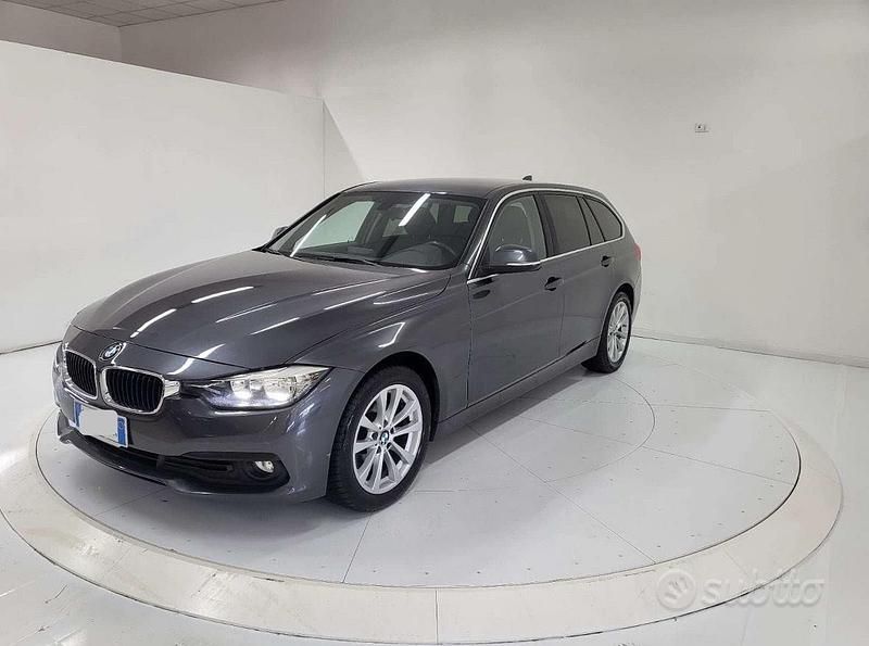 Usata BMW 318 Comfort Edition 150 CV (110 kW) 2015 Grigio Station wagon