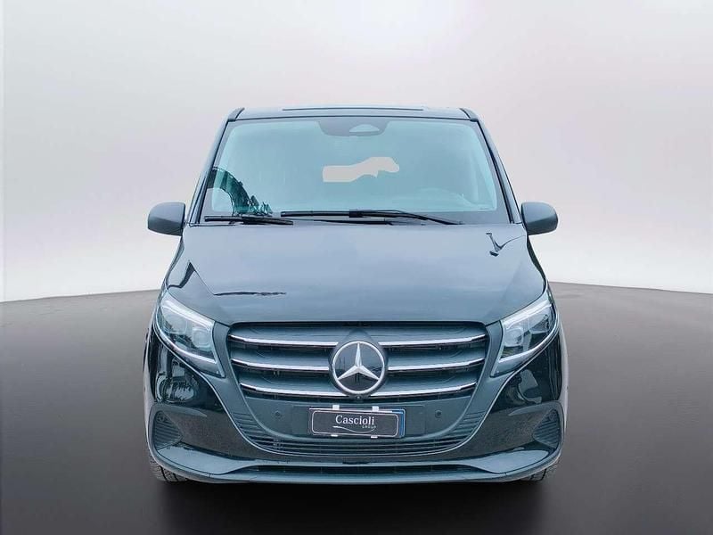 Usata Mercedes Vito 190 CV (139 kW) 2025 Obsidianschwarz metallic Furgone