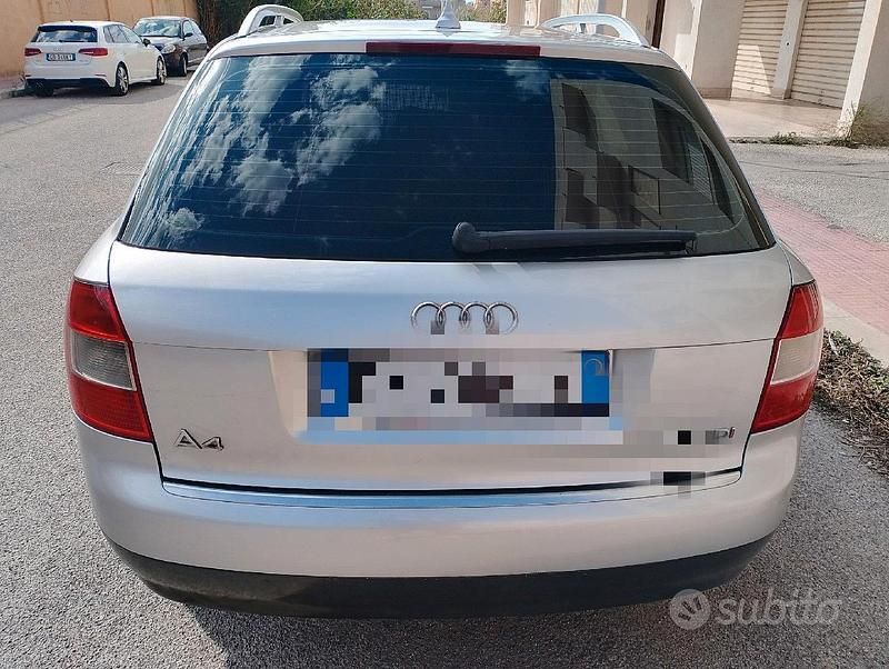Usata Audi A4 130 CV (95 kW) 2004 Grigio Station wagon