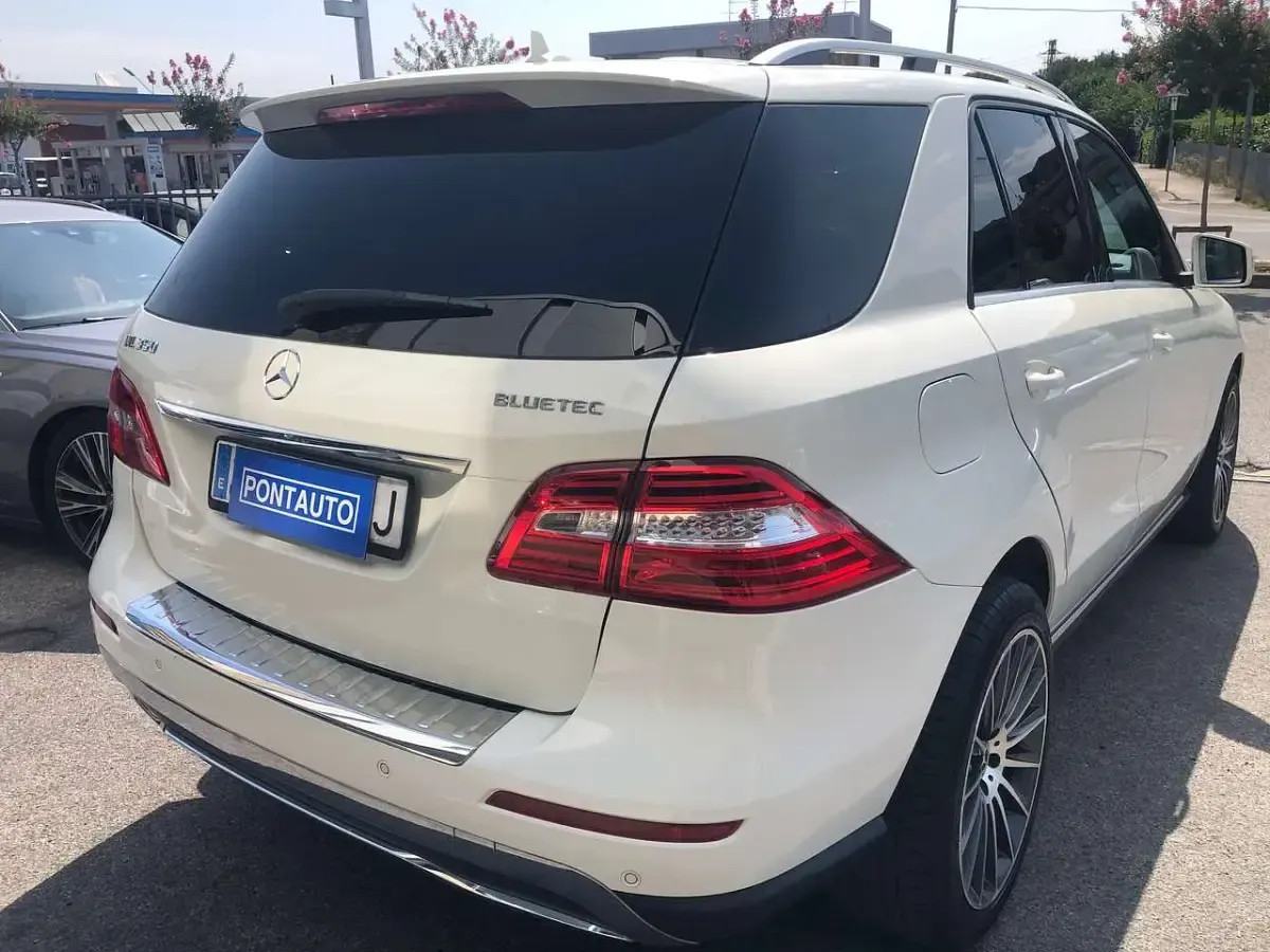 Usata Mercedes ML350 Premium 258 CV (189 kW) 2012 Bianco calcite SUV