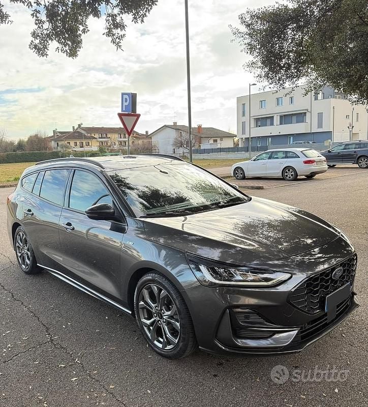 Grigio Usata 2022 Ford Focus ST-Line Station wagon | 15.300 € (Super prezzo) - Immagine 1/4