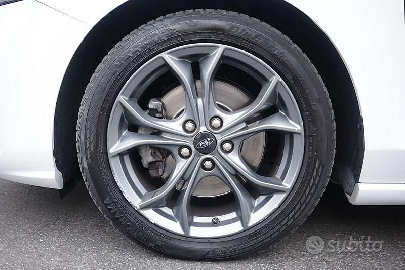 Usata Ford Focus ST-Line 120 CV (88 kW) 2021 Bianco Station wagon