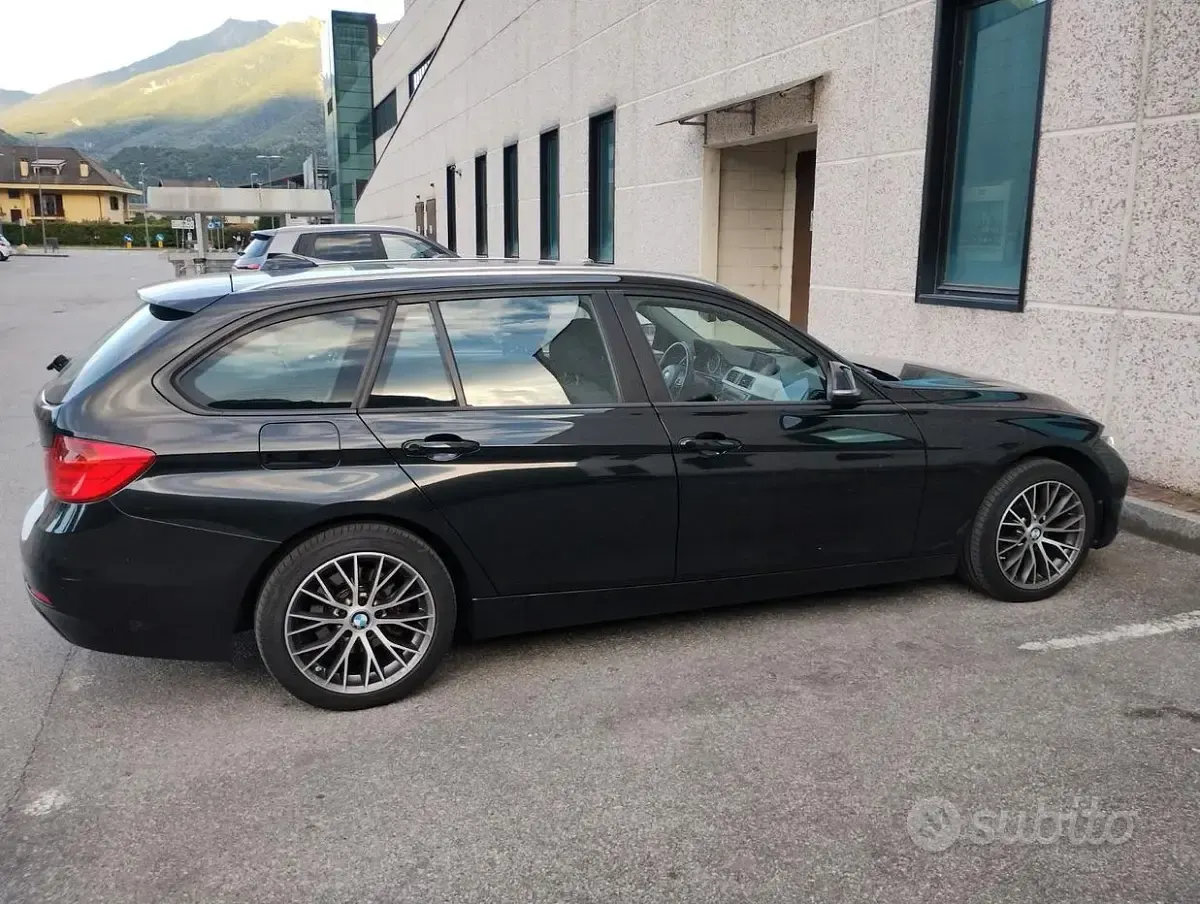 Usata BMW 318 Luxury Line 116 CV (85 kW) 2014 Nero Station wagon