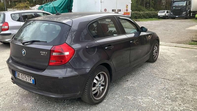 Usata BMW 118 129 CV (94 kW) 2007 Utilitaria