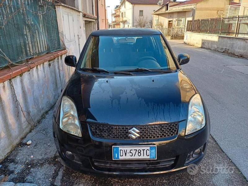 Usata 2009 Suzuki Swift Due volumi | 3000 € (Ottimo prezzo) - Immagine 1/4
