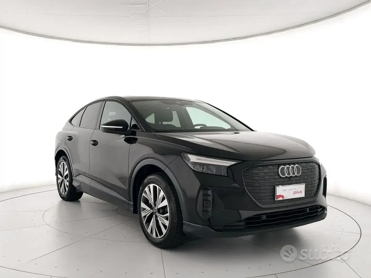 Usata Audi Q4 Sportback e-tron Business 150 kW (204 CV) 2023 Nero SUV