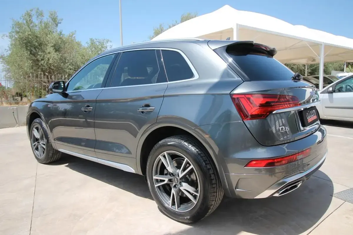 Usata Audi Q5 203 CV (149 kW) 2024 Grigio SUV