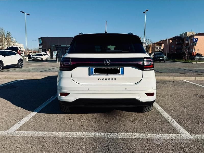 Usata VW T-Cross Sportline 95 CV (69 kW) 2023 Bianco SUV
