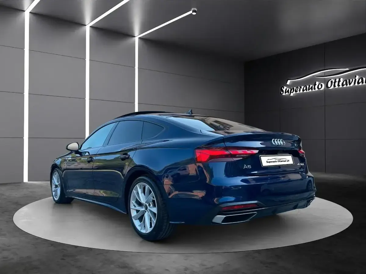 Usata Audi A5 Advanced 203 CV (149 kW) 2024 Blu Berlina