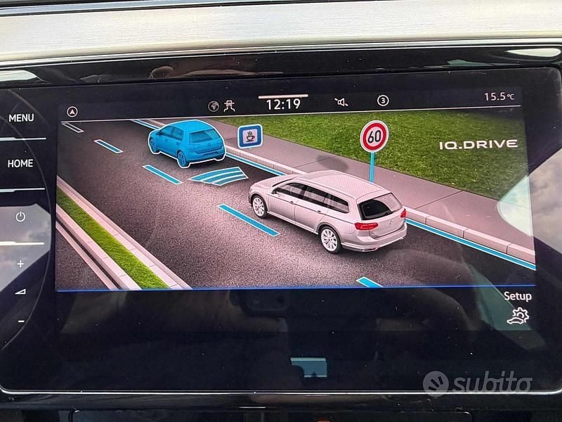 Occasion VW Passat Executive 200 PK (147 kW) 2022 Blauw Stationwagen