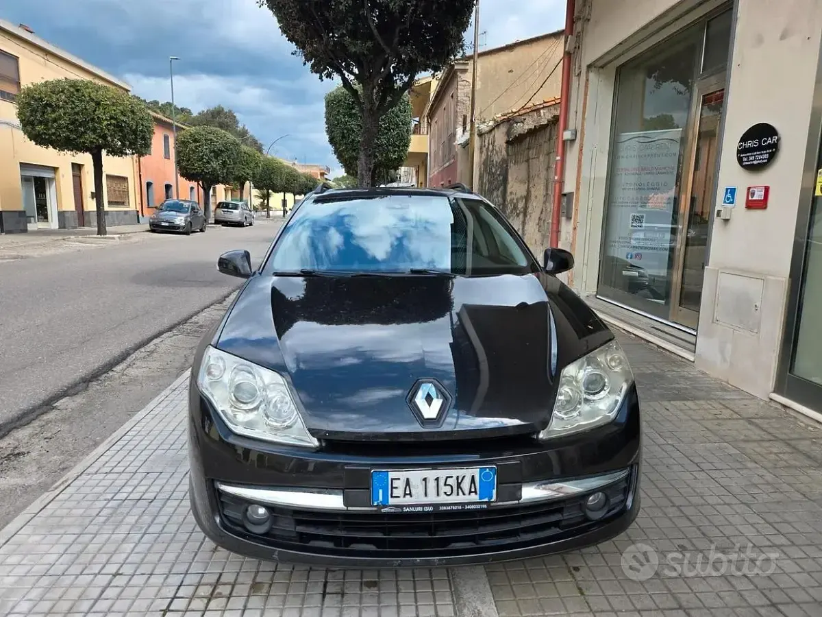 Usata Renault Laguna III 173 CV (127 kW) 2012 Nero Station wagon