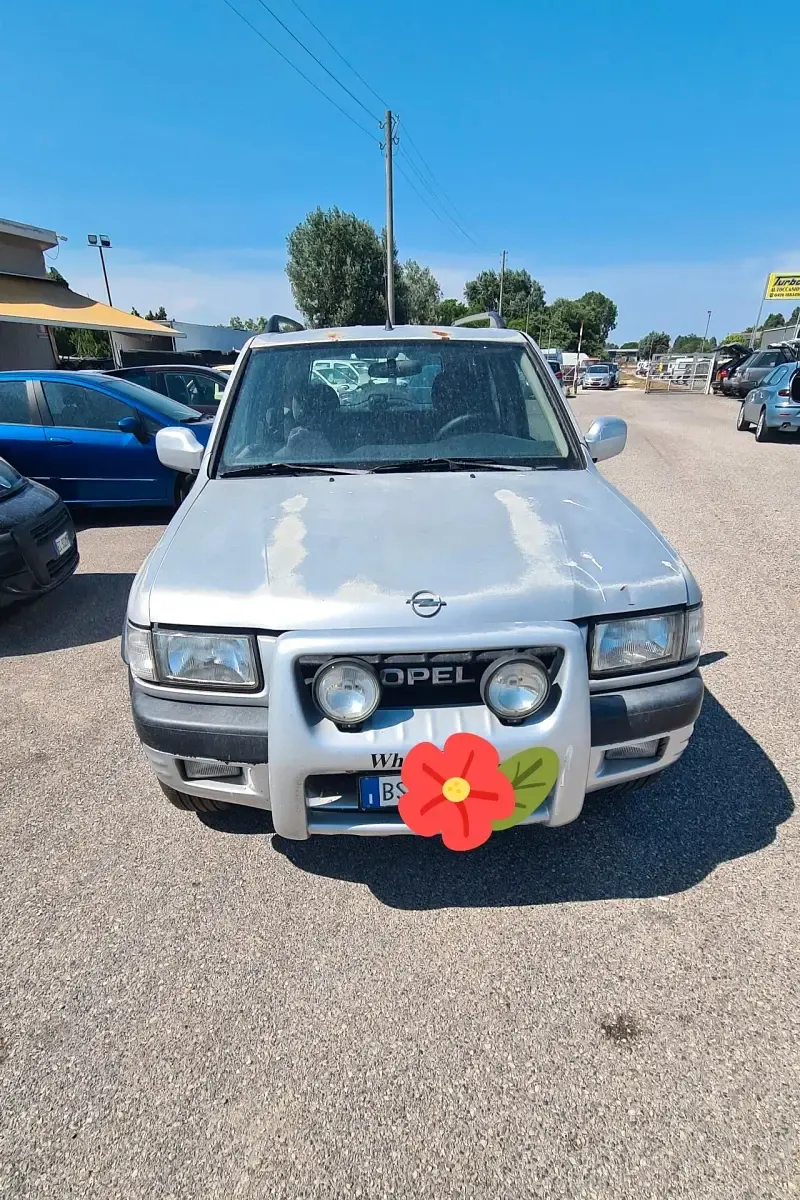 Usata Opel Frontera 115 CV (84 kW) 2001 Grigio SUV