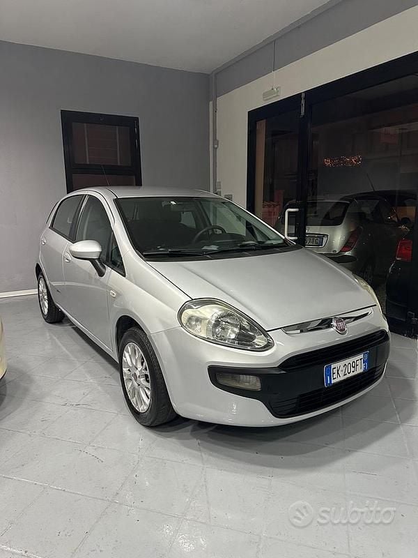 Usata Fiat Punto Evo Dynamic 69 CV (50 kW) 2012 Grigio Utilitaria