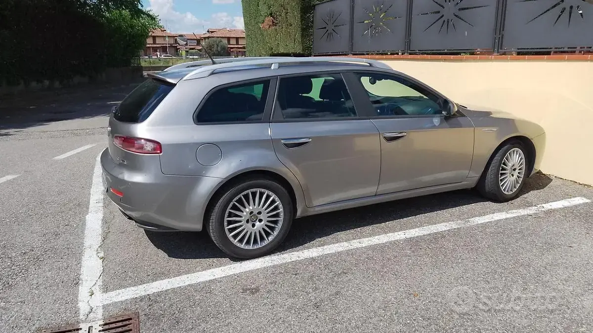 Usata Alfa Romeo 159 150 CV (110 kW) 2007 Grigio Station wagon