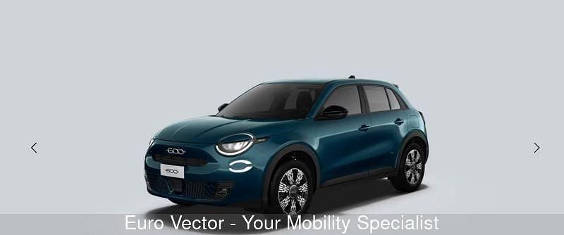 Nuova Fiat 600 Icon 110 CV (80 kW) 2025 Verde SUV