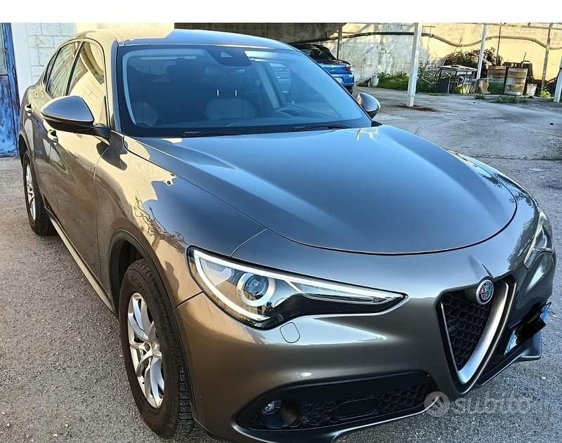 Usata Alfa Romeo Stelvio Executive 180 CV (132 kW) 2018 Marrone SUV