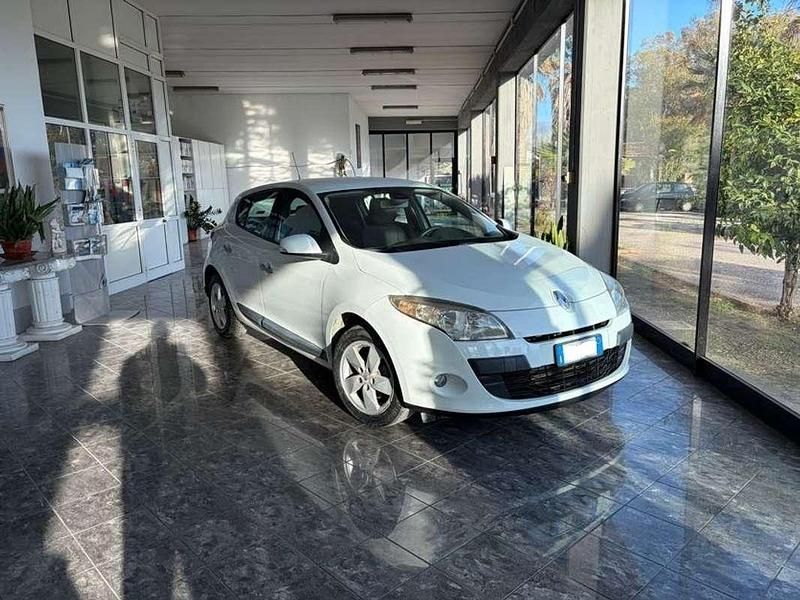 Usata Renault Mégane Business 110 CV (80 kW) 2009 Bianco Berlina